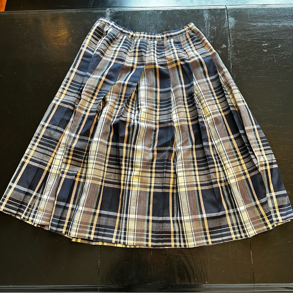 Vintage Pendleton Size 12 Black Brown Plaid Fall Designer 100% Virgin Wool - Picture 8 of 9